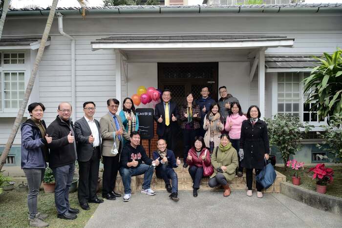 迎向全英語教學挑戰  老屋老樹音樂交織下  大武山EMI講堂開幕圖片
