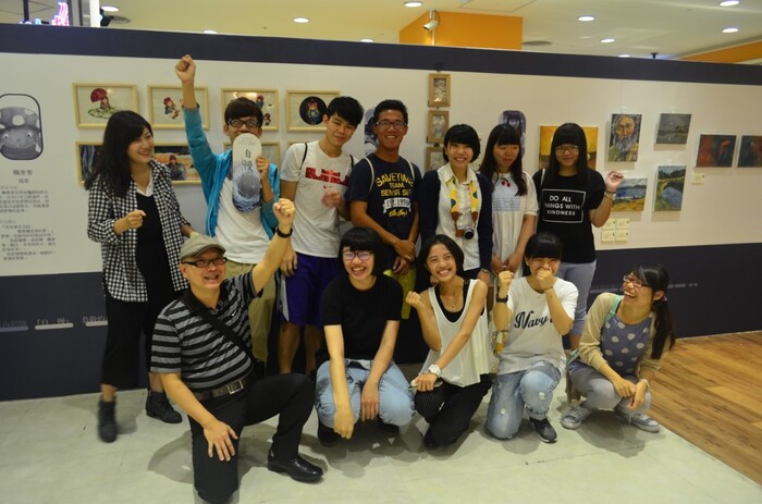 文創系學生藝術創作聯展 在環球購物中心展出2015-06-16圖片